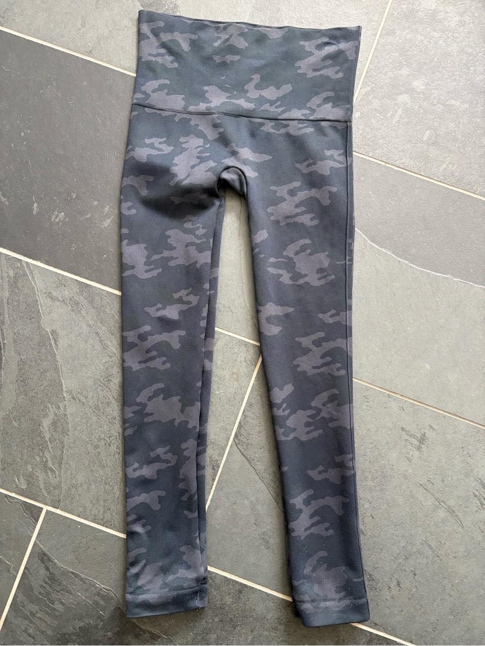 Spanx Women’s High-Waist Camo Leggings - Black Grey